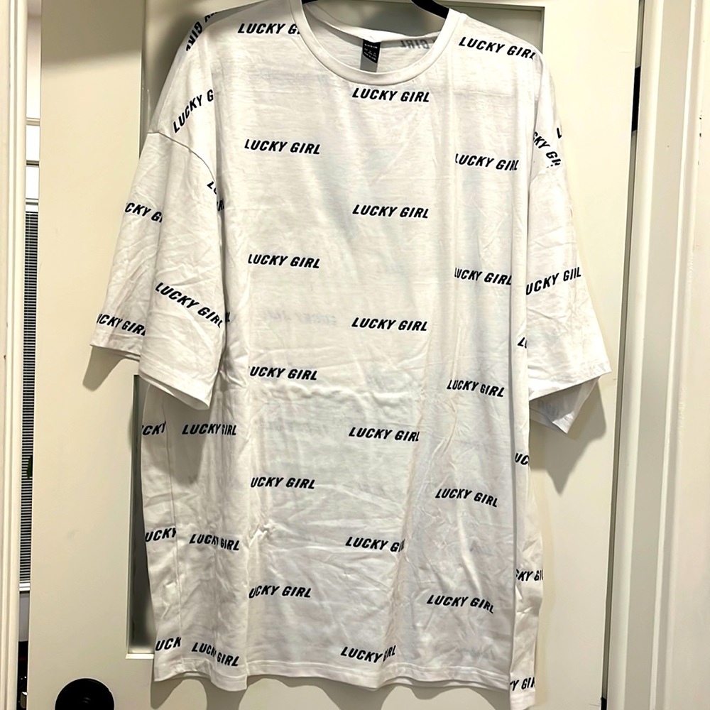 Womens oversized tshirt “Lucky Girl” print front and back